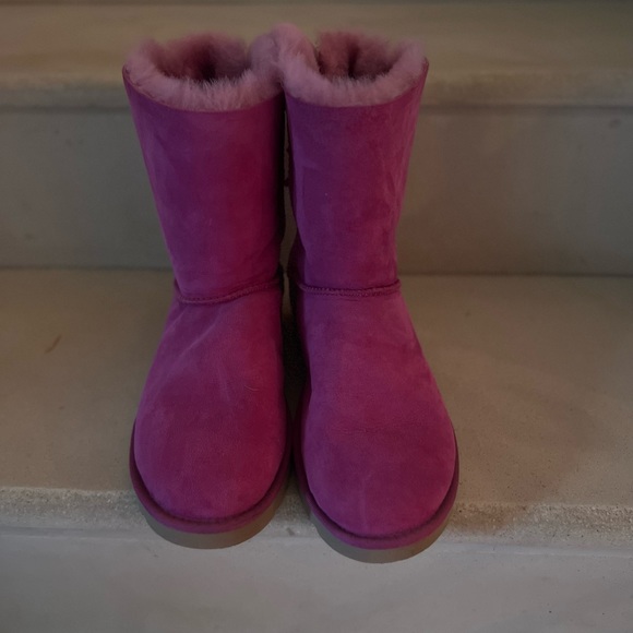 Women's Uggs Lightly worn. Size 9 - Picture 4 of 5